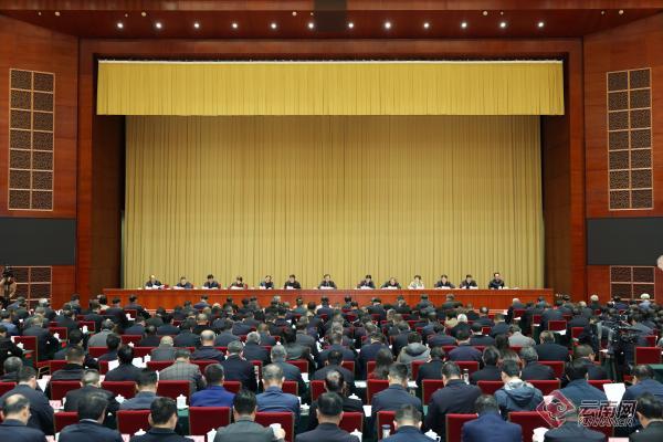 省委经济工作会议在昆举行 王宁出席并讲话 王予波作总结讲话 刘洪建刘晓凯出席